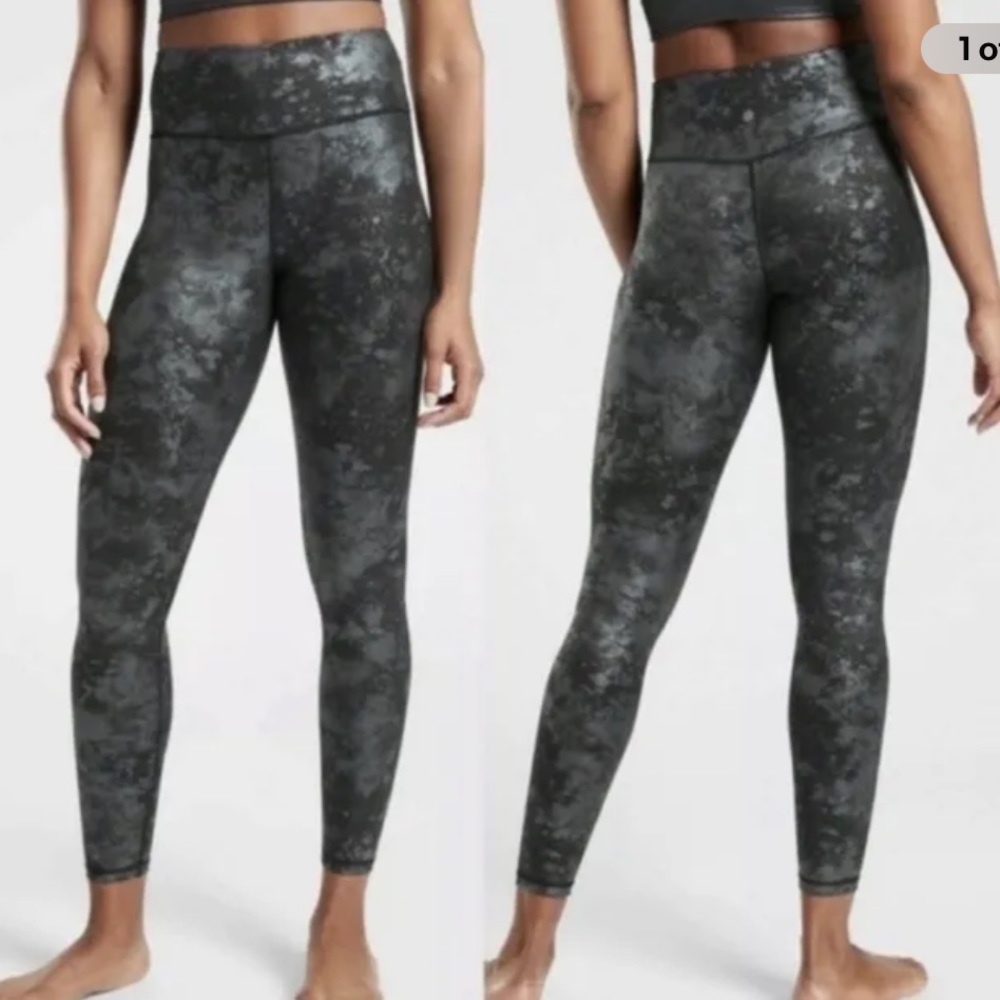 Athleta Elation Misty Lace tight, EUC